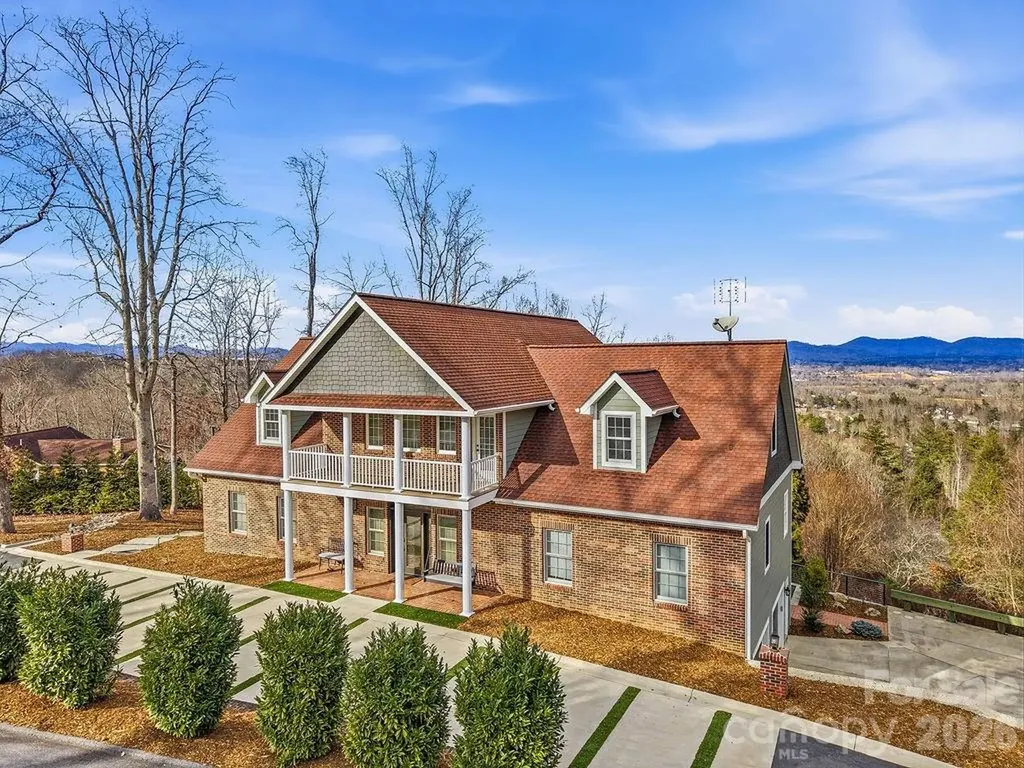 38 Sweetwater Oaks Drive Fletcher NC 28732