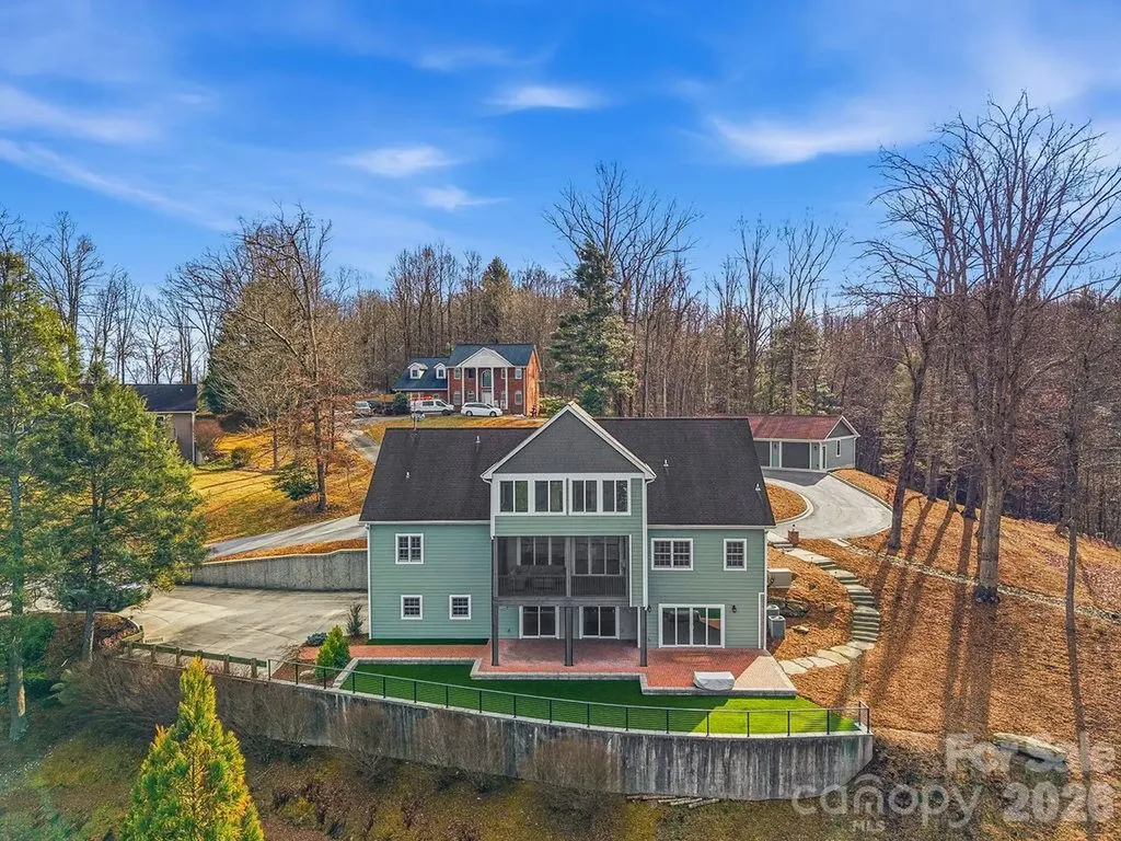 38 Sweetwater Oaks Drive Fletcher NC 28732