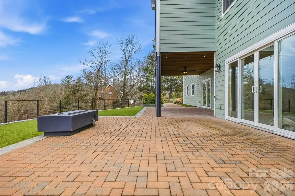 38 Sweetwater Oaks Drive Fletcher NC 28732