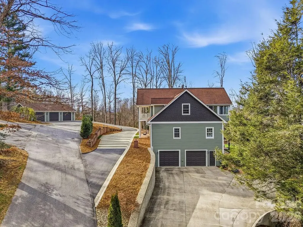 38 Sweetwater Oaks Drive Fletcher NC 28732