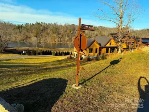 2 River Run Asheville NC 28804
