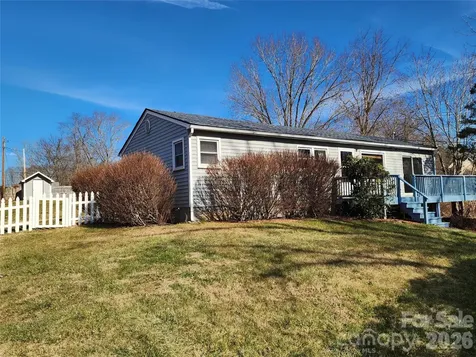 31 Stanley Street Candler NC 28715