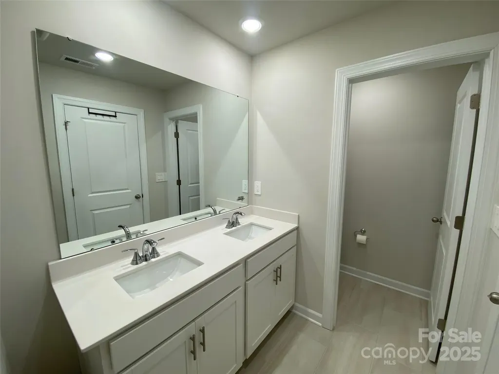 6110 Starview Terrace Charlotte NC 28216