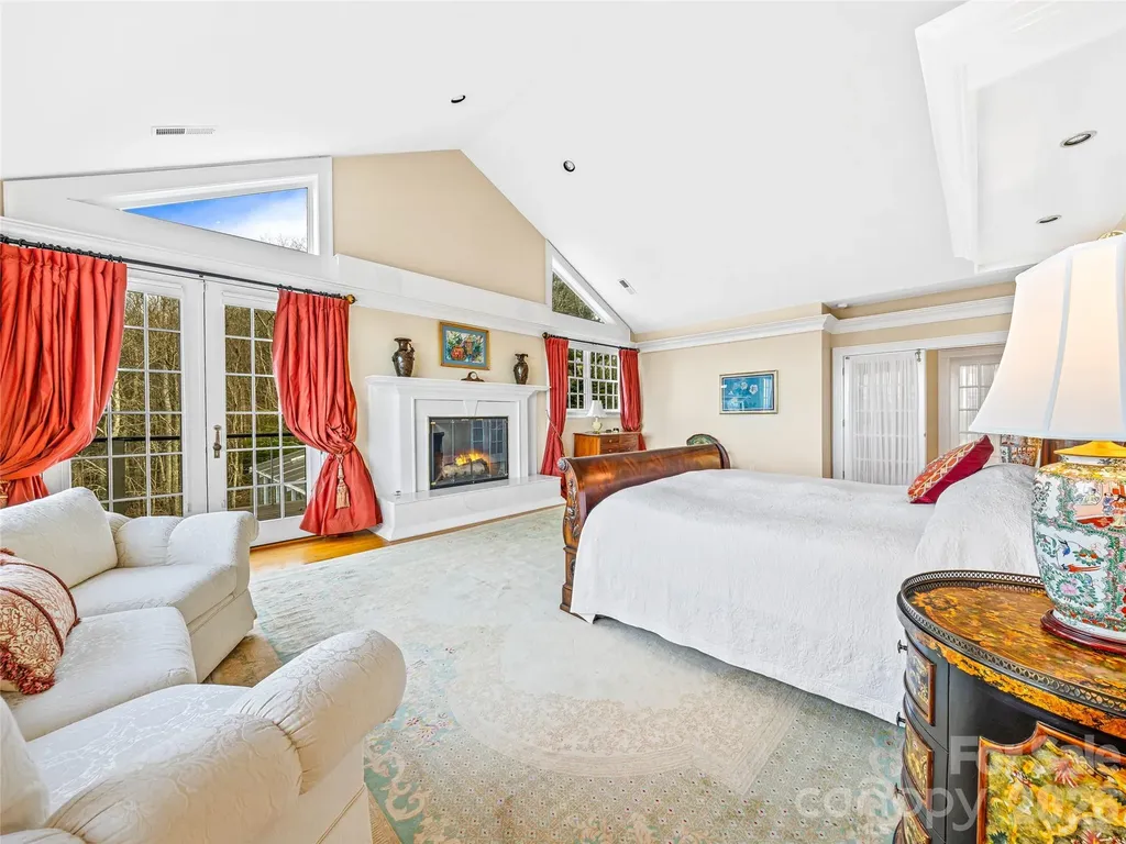 35 Peach Knob Drive Asheville NC 28804