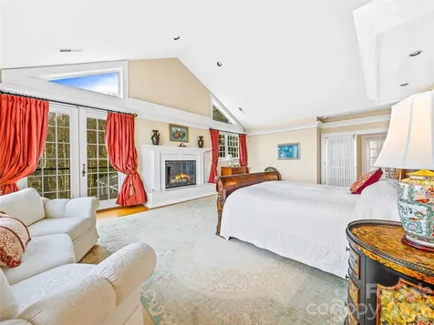 35 Peach Knob Drive Asheville NC 28804