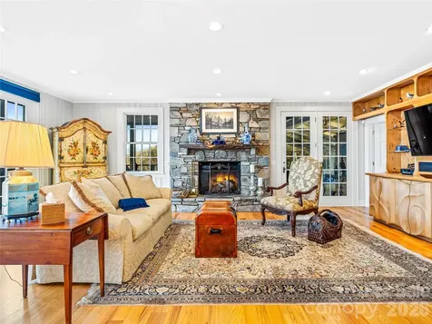 35 Peach Knob Drive Asheville NC 28804