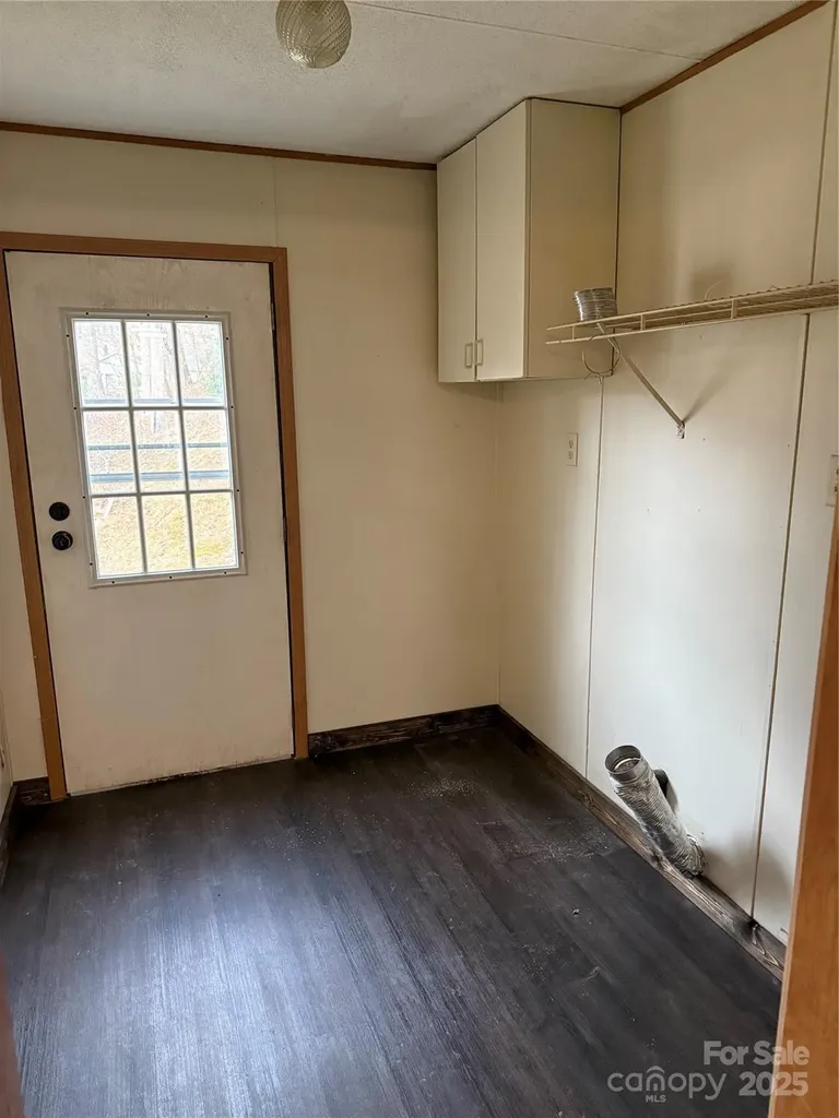 55 Twin Oaks Lane Spruce Pine NC 28777