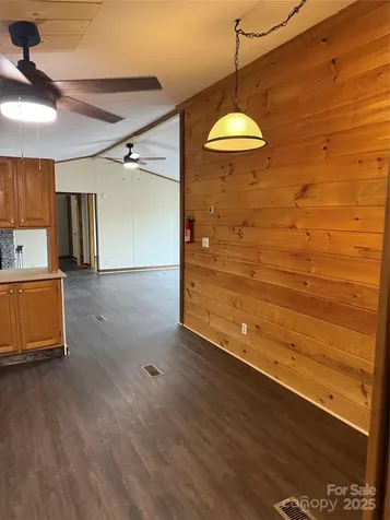55 Twin Oaks Lane Spruce Pine NC 28777