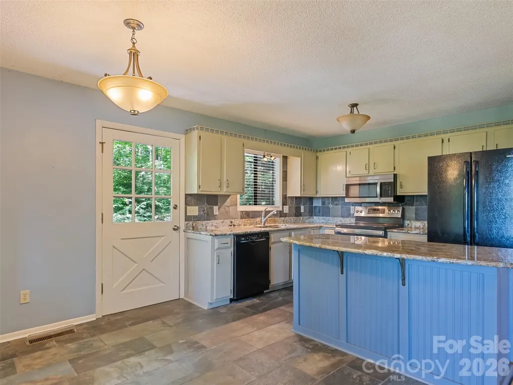 1392 Mount Chalet Road Canton NC 28716