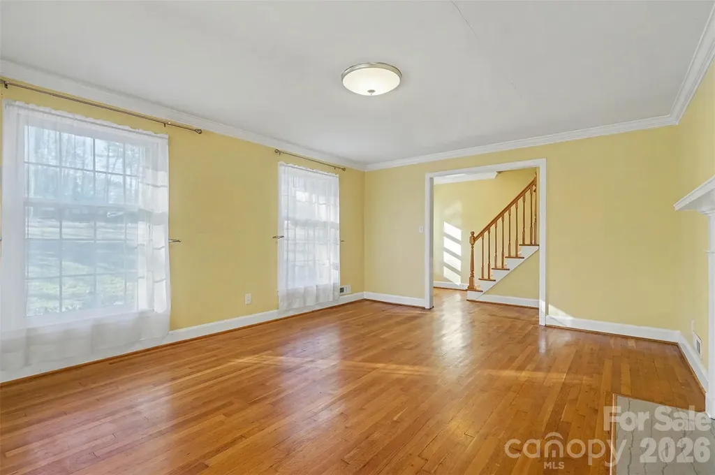 1215 Robinhood Circle Charlotte NC 28227
