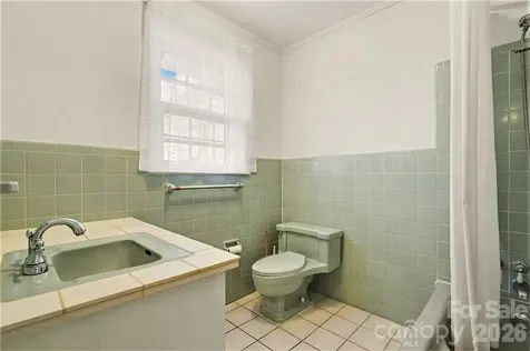 1215 Robinhood Circle Charlotte NC 28227