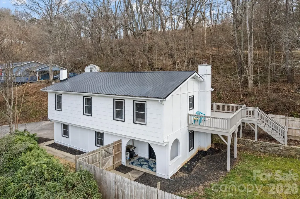 144 Pinehaven Drive Clyde NC 28721
