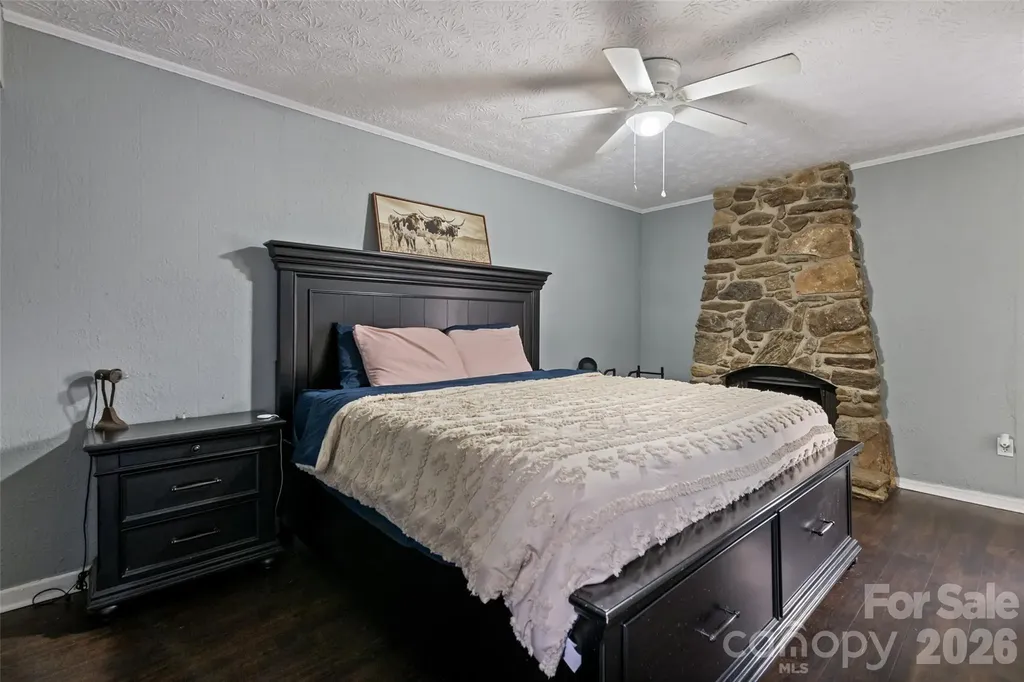 144 Pinehaven Drive Clyde NC 28721