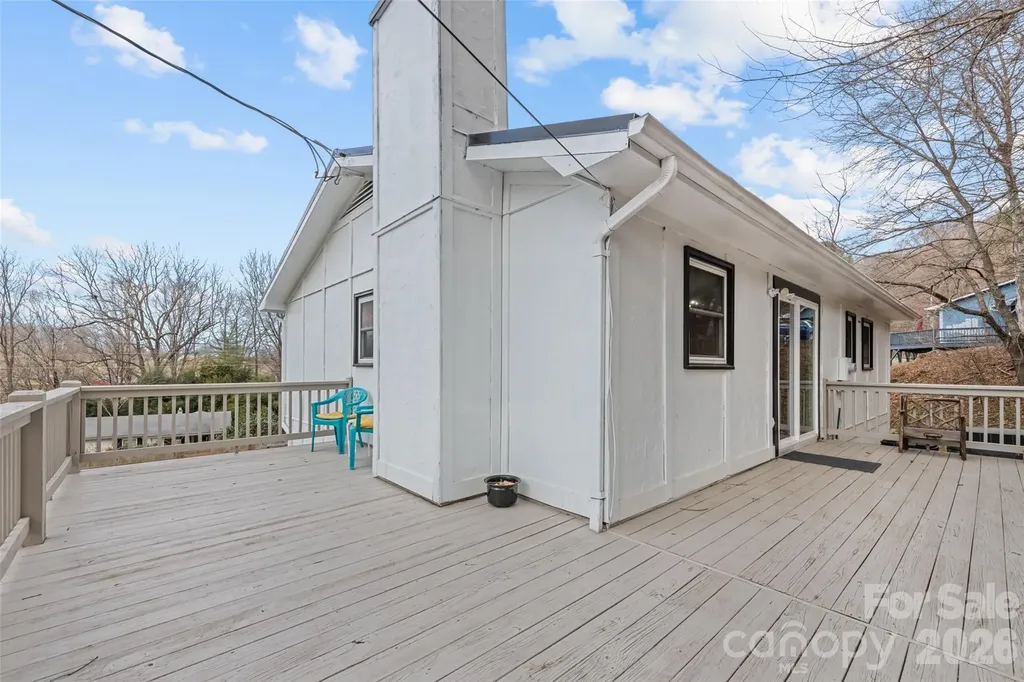 144 Pinehaven Drive Clyde NC 28721