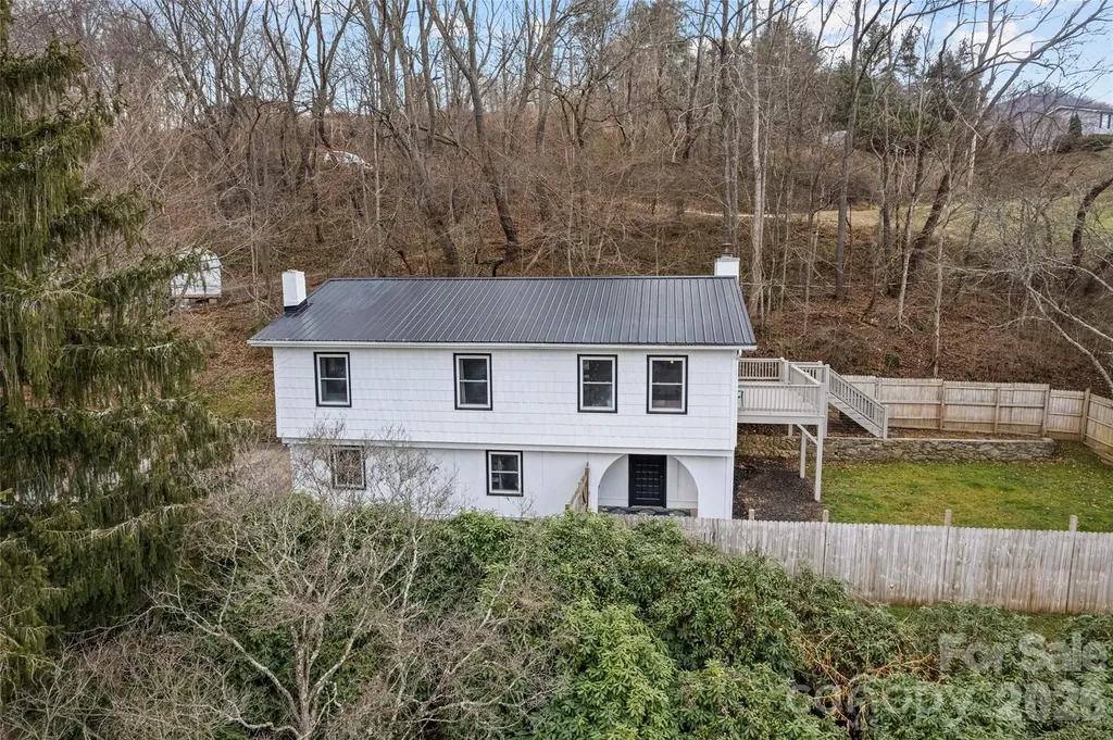 144 Pinehaven Drive Clyde NC 28721