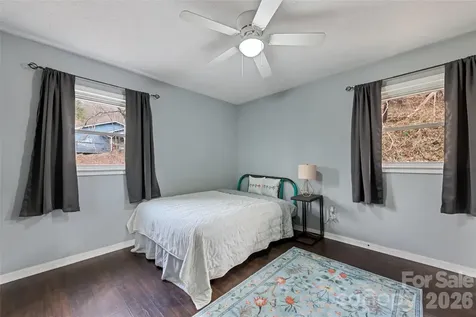 144 Pinehaven Drive Clyde NC 28721