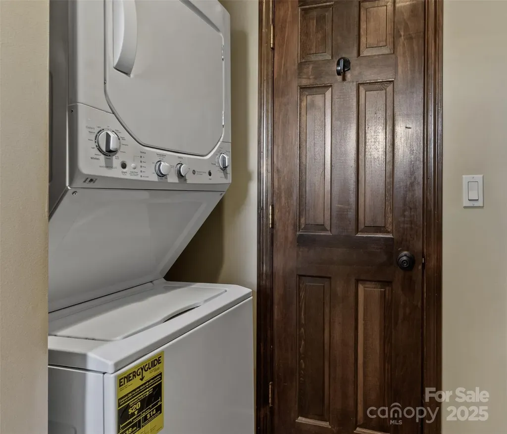 383 Overlook Drive Burnsville NC 28714