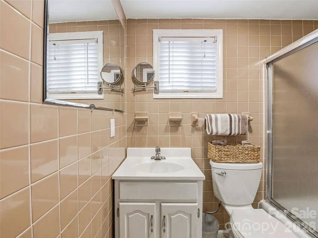 416 S Cherokee Avenue Black Mountain NC 28711