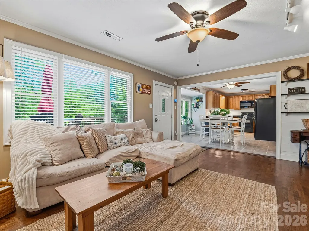 416 S Cherokee Avenue Black Mountain NC 28711