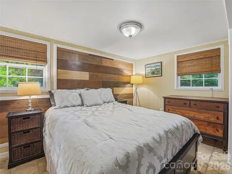 416 S Cherokee Avenue Black Mountain NC 28711