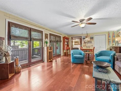416 S Cherokee Avenue Black Mountain NC 28711