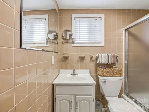 416 S Cherokee Avenue Black Mountain NC 28711