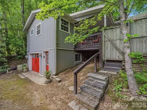 416 S Cherokee Avenue Black Mountain NC 28711