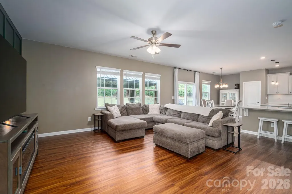 2643 Swamp Chestnut Oak Drive Gastonia NC 28056