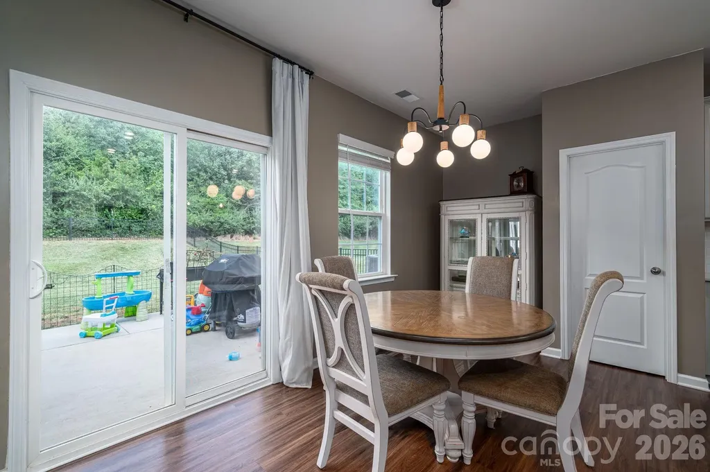 2643 Swamp Chestnut Oak Drive Gastonia NC 28056