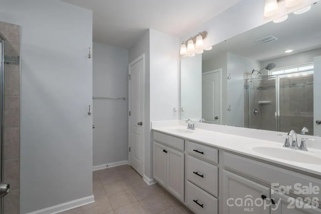 2643 Swamp Chestnut Oak Drive Gastonia NC 28056