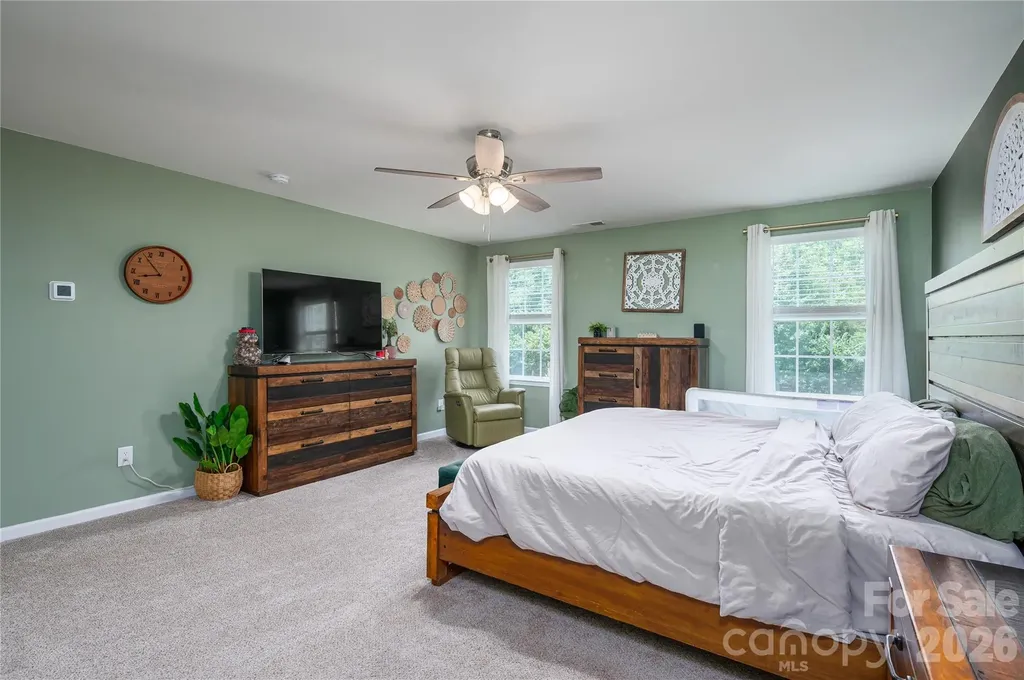 2643 Swamp Chestnut Oak Drive Gastonia NC 28056