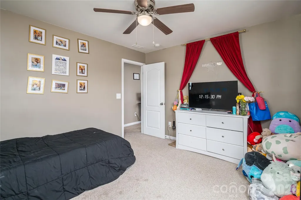 2643 Swamp Chestnut Oak Drive Gastonia NC 28056
