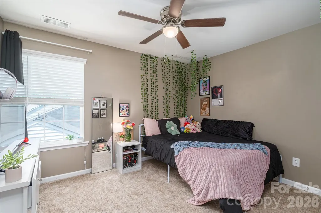 2643 Swamp Chestnut Oak Drive Gastonia NC 28056