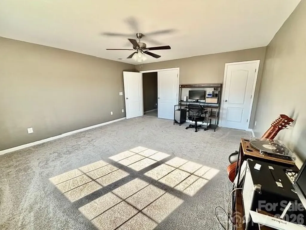 2643 Swamp Chestnut Oak Drive Gastonia NC 28056