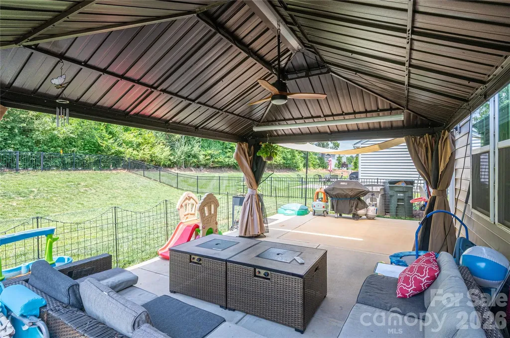 2643 Swamp Chestnut Oak Drive Gastonia NC 28056