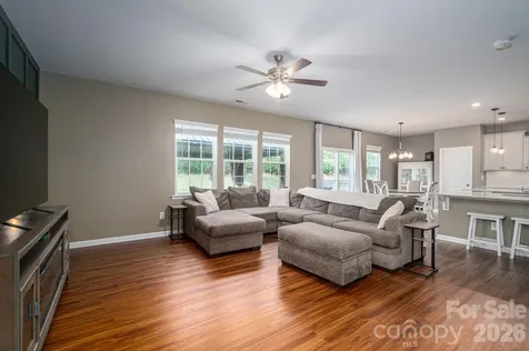 2643 Swamp Chestnut Oak Drive Gastonia NC 28056