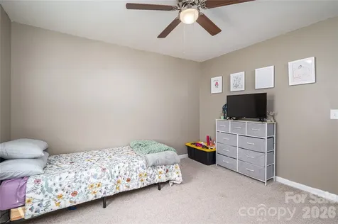 2643 Swamp Chestnut Oak Drive Gastonia NC 28056