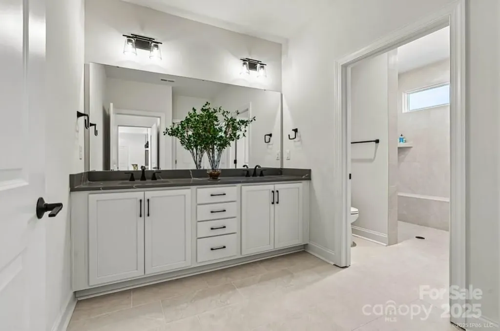 4180 Creek Bridge Circle Charlotte NC 28213