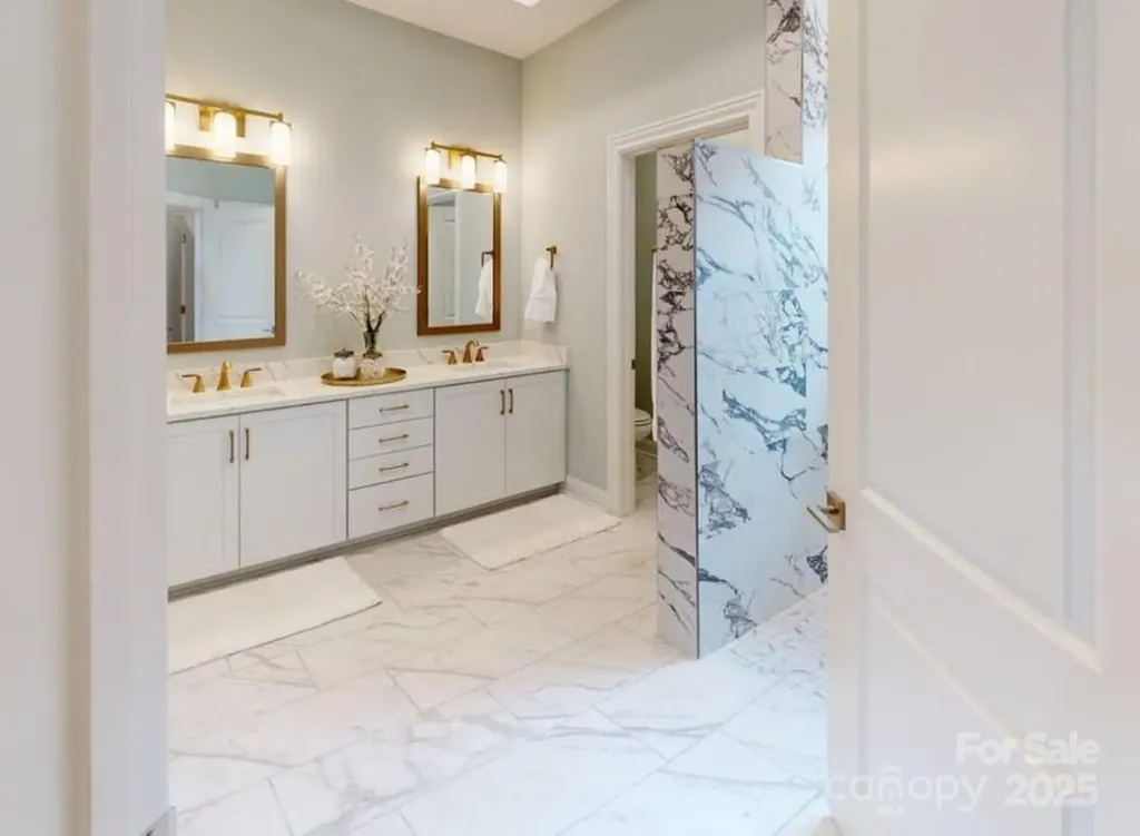 4172 Creek Bridge Circle Charlotte NC 28213