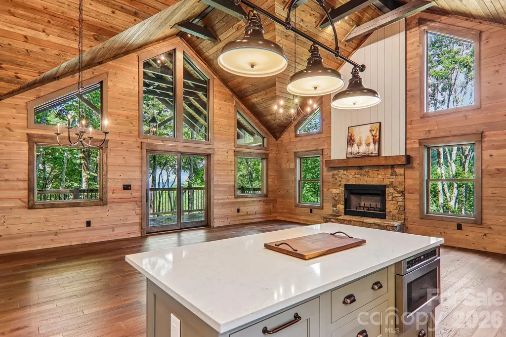 102 Iga Trail Maggie Valley NC 28751