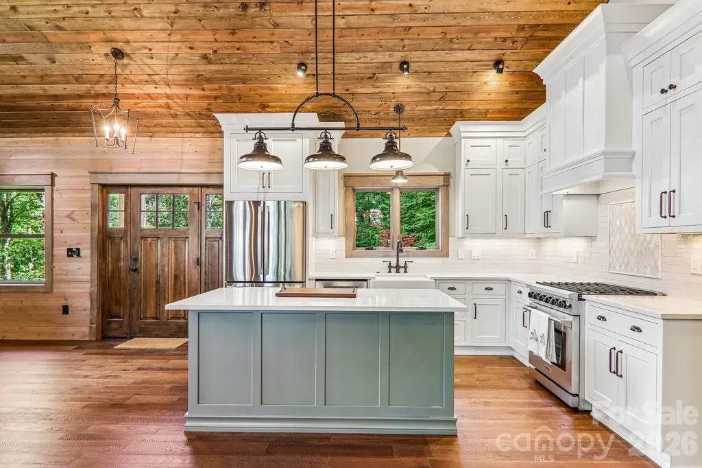 102 Iga Trail Maggie Valley NC 28751