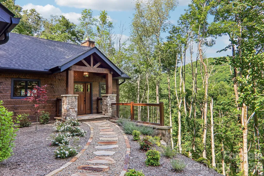 102 Iga Trail Maggie Valley NC 28751