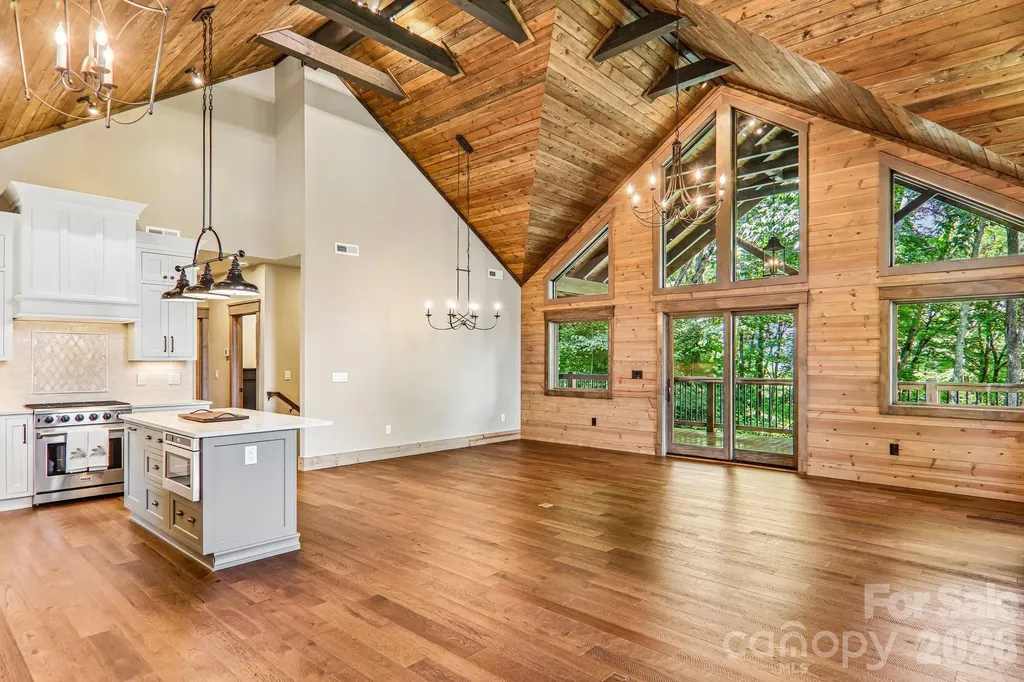 102 Iga Trail Maggie Valley NC 28751