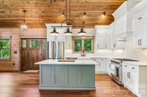 102 Iga Trail Maggie Valley NC 28751