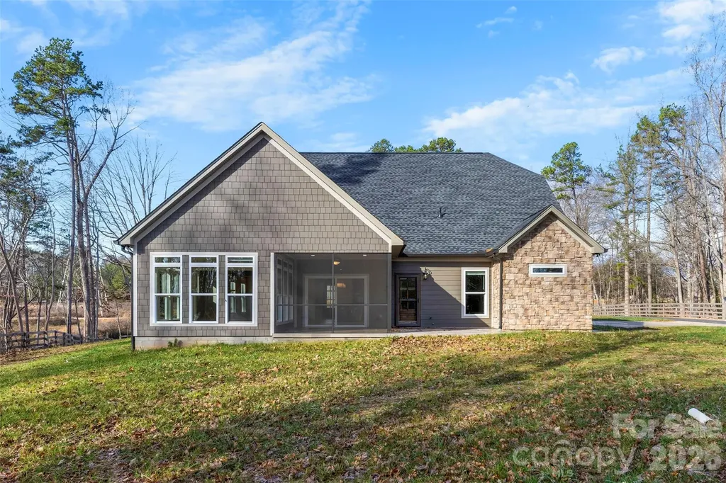 516 Lands End Trail Belmont NC 28012