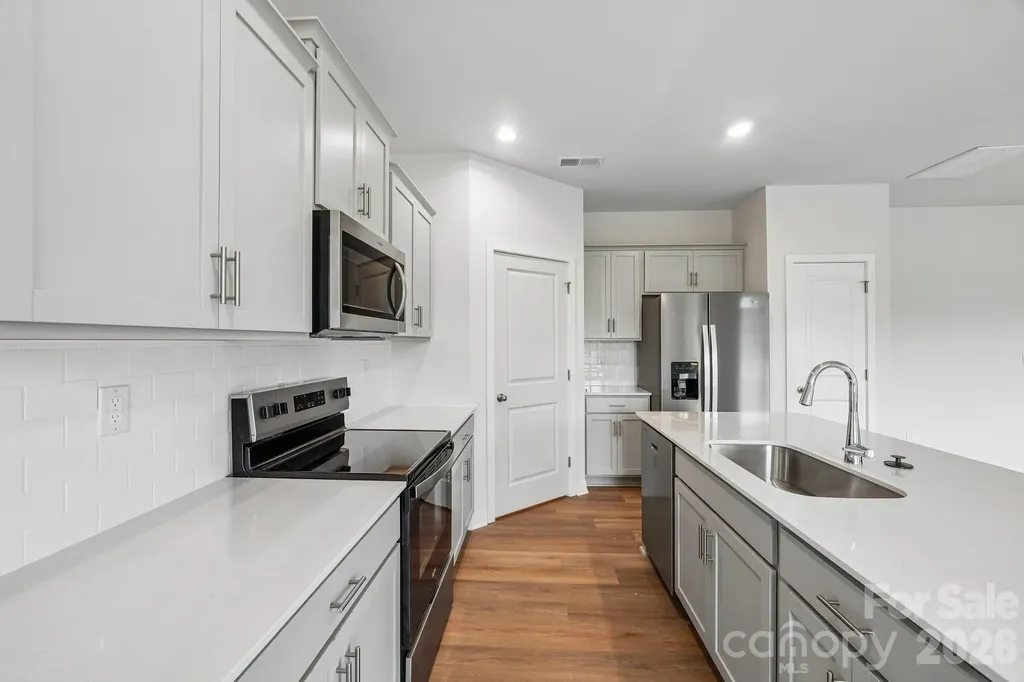1414 Mammoth Road Hickory NC 28602
