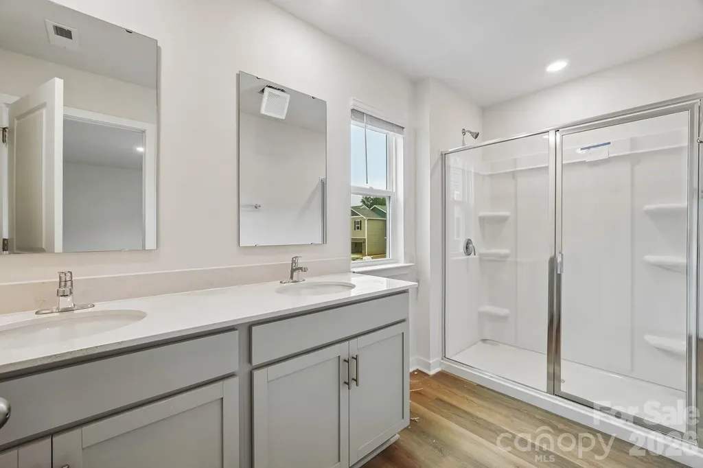 1414 Mammoth Road Hickory NC 28602