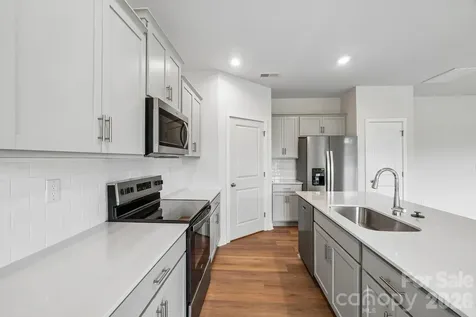1414 Mammoth Road Hickory NC 28602