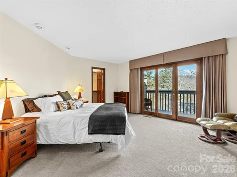 3802 Timber Trail Asheville NC 28804