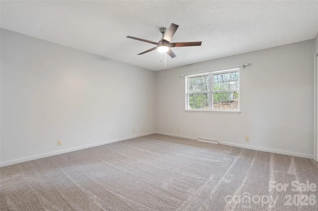 177 Country Road Brevard NC 28712
